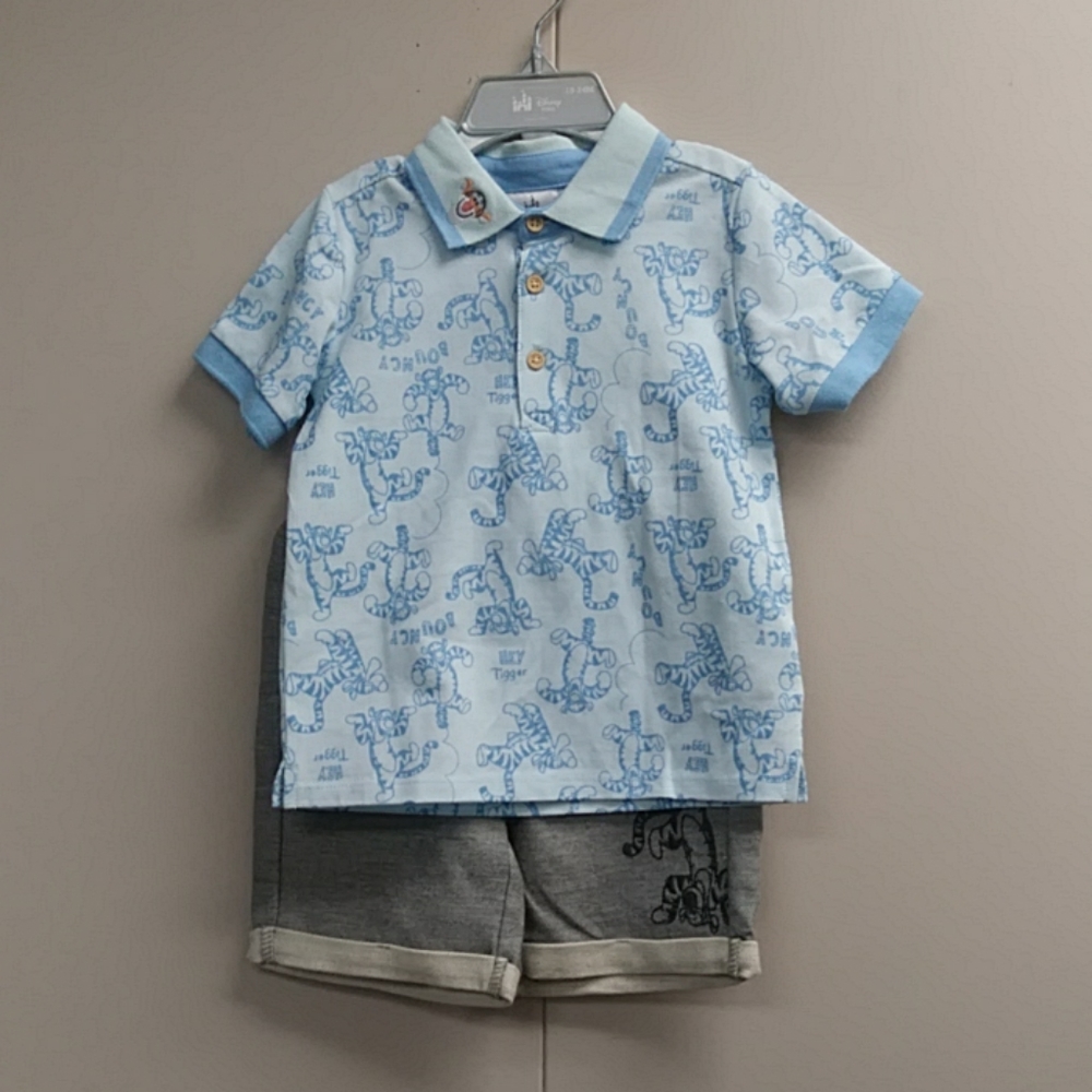 NWOT Disney Tigger Outfit.
